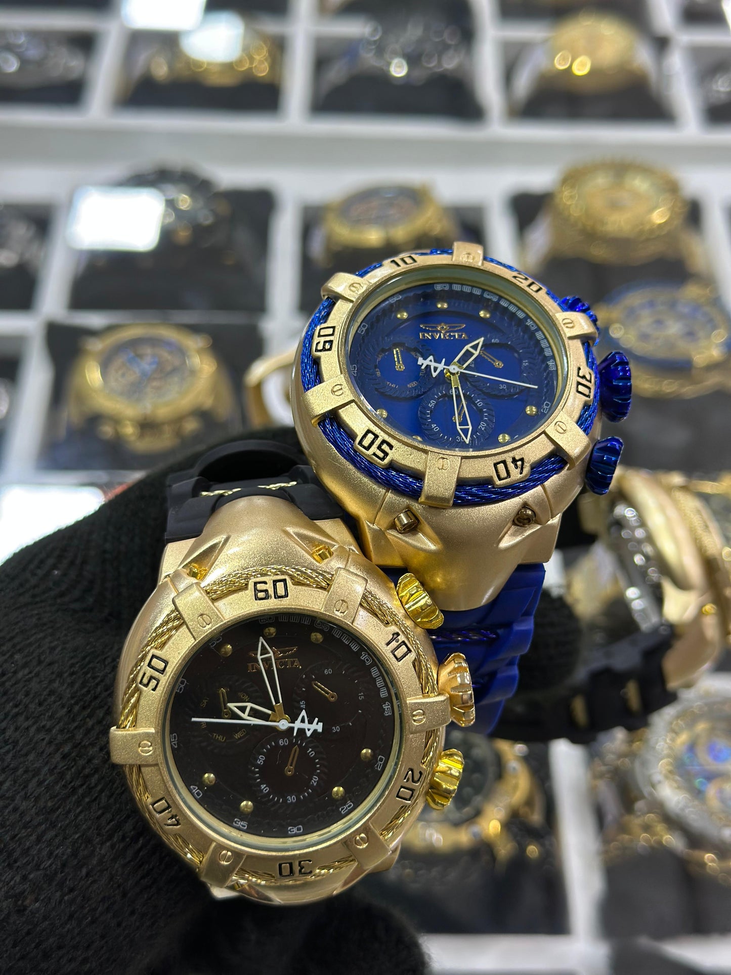 Invicta ThunderBolt com Pulseira de Borracha