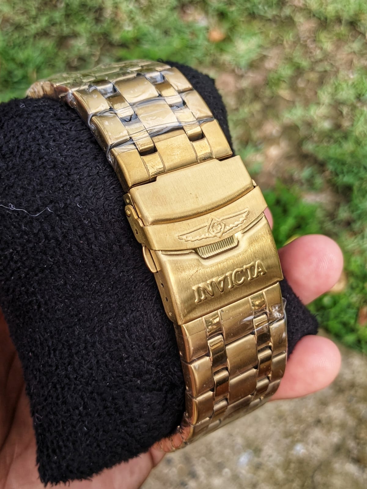 Invicta Hybrid Titan