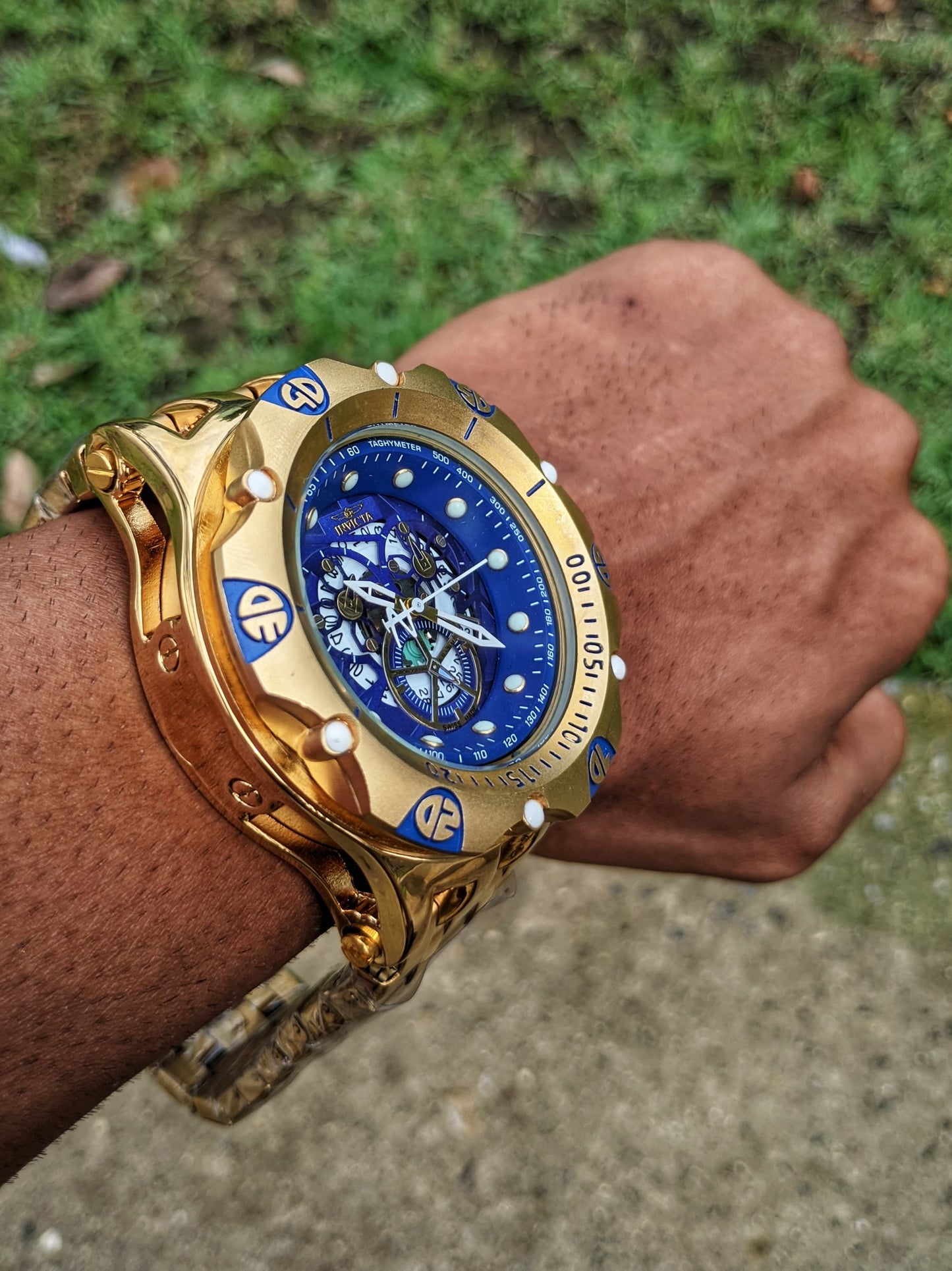 Invicta Hybrid Titan